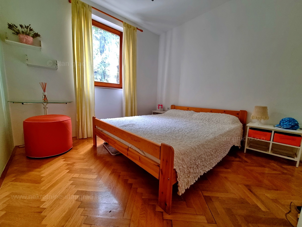 Malinska, prodaja apartma v 1. nadstropju na odlični lokaciji, le 250 m od morja!