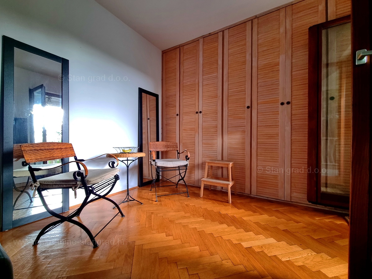 Malinska, prodaja apartma v 1. nadstropju na odlični lokaciji, le 250 m od morja!