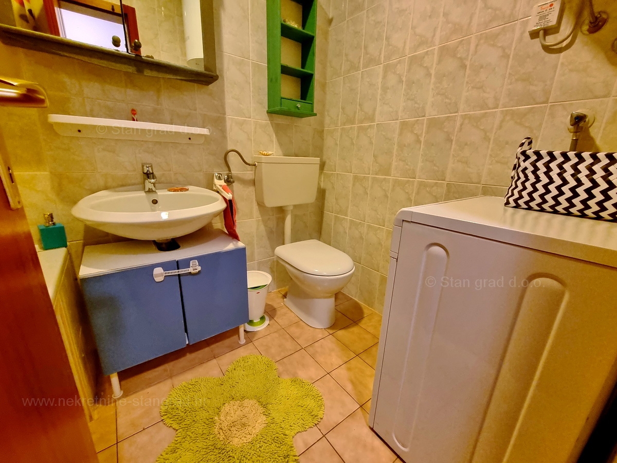 Malinska, prodaja apartma v 1. nadstropju na odlični lokaciji, le 250 m od morja!