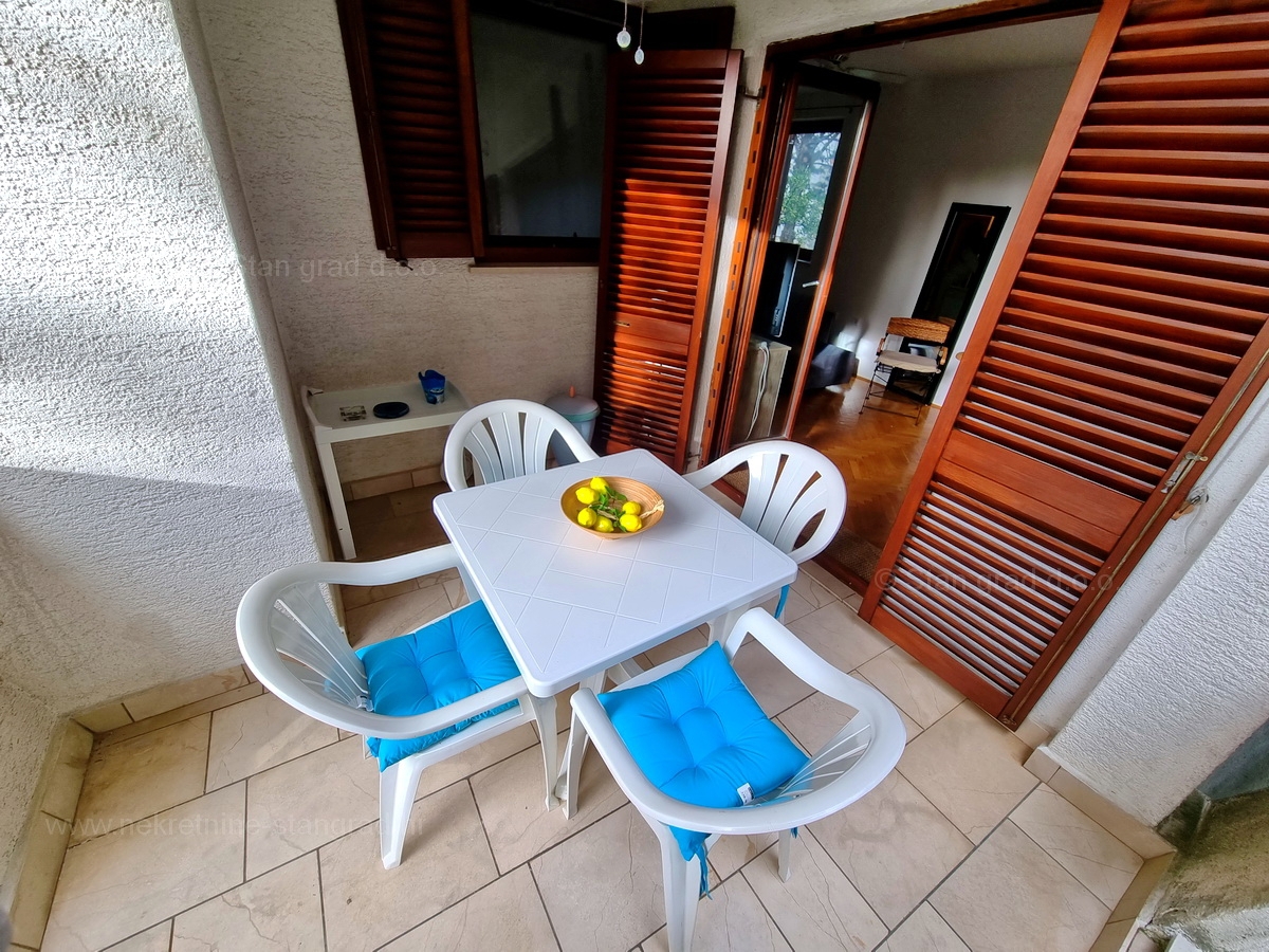 Malinska, prodaja apartma v 1. nadstropju na odlični lokaciji, le 250 m od morja!