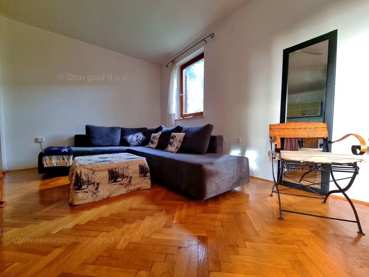Malinska, prodaja apartma v 1. nadstropju na odlični lokaciji, le 250 m od morja!
