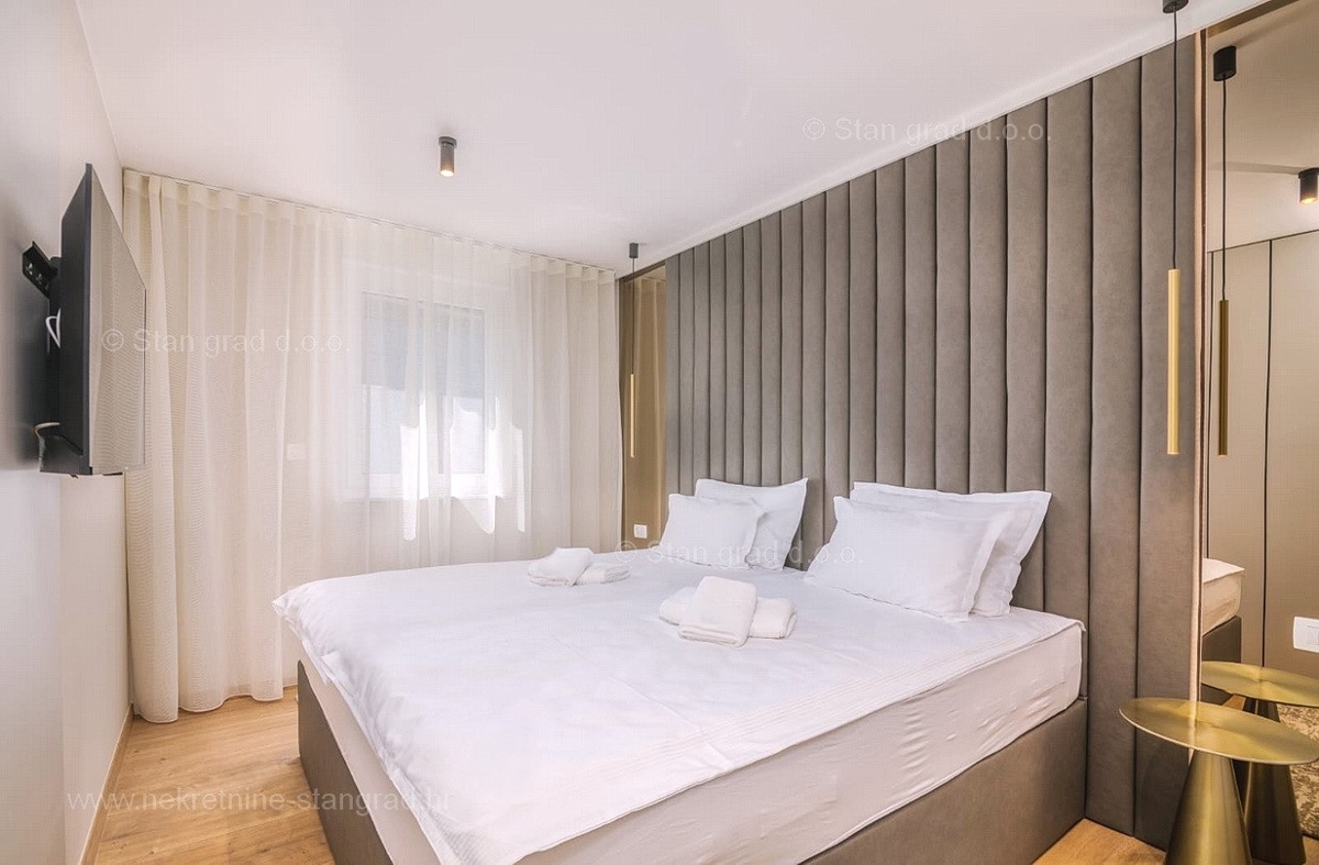 Malinska, luksuzen apartma v pritličju z bazenom blizu morja!