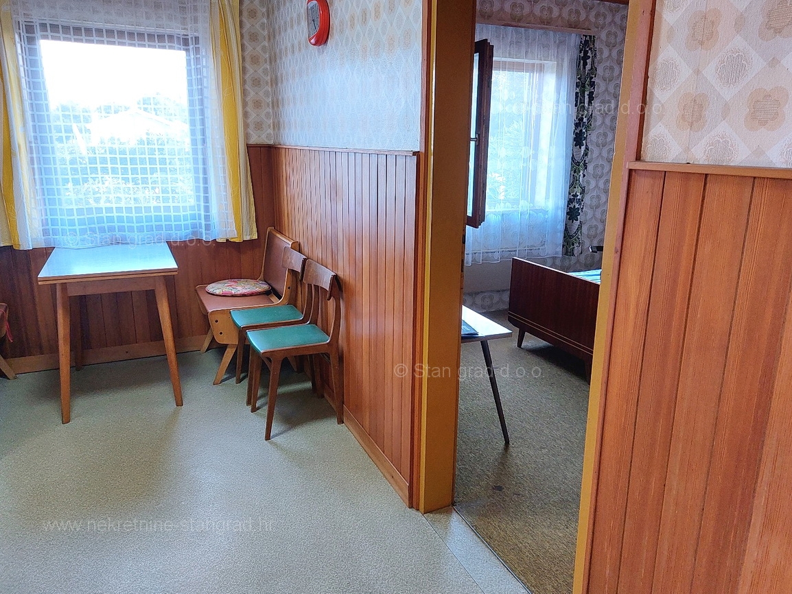 Uvala Soline, samostojna hiša z urejenim vrtom!
