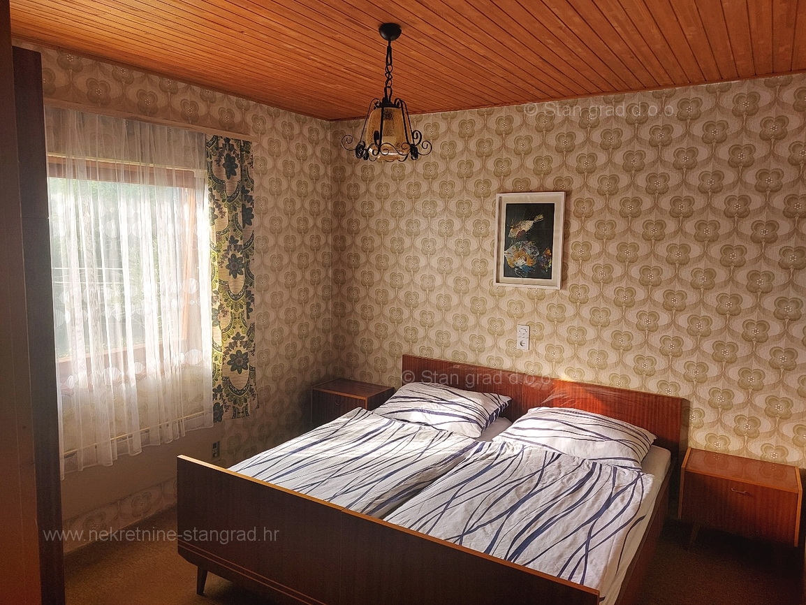 Uvala Soline, samostojna hiša z urejenim vrtom!