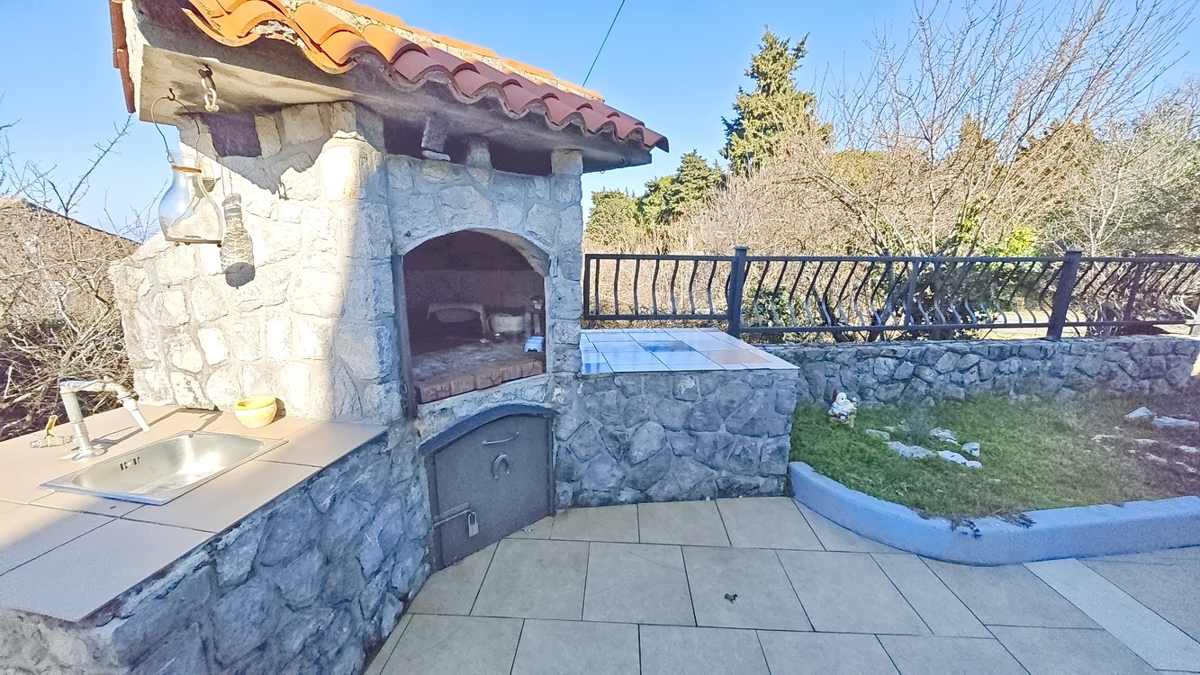 Dobrinj, samostojna hiša s pogledom na morje!