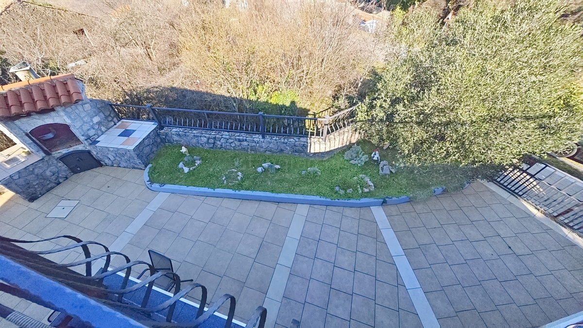 Dobrinj, samostojna hiša s pogledom na morje!