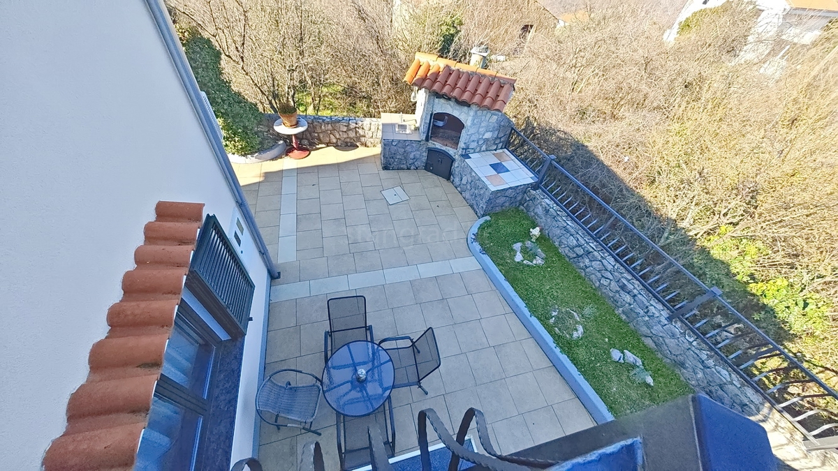 Dobrinj, samostojna hiša s pogledom na morje!