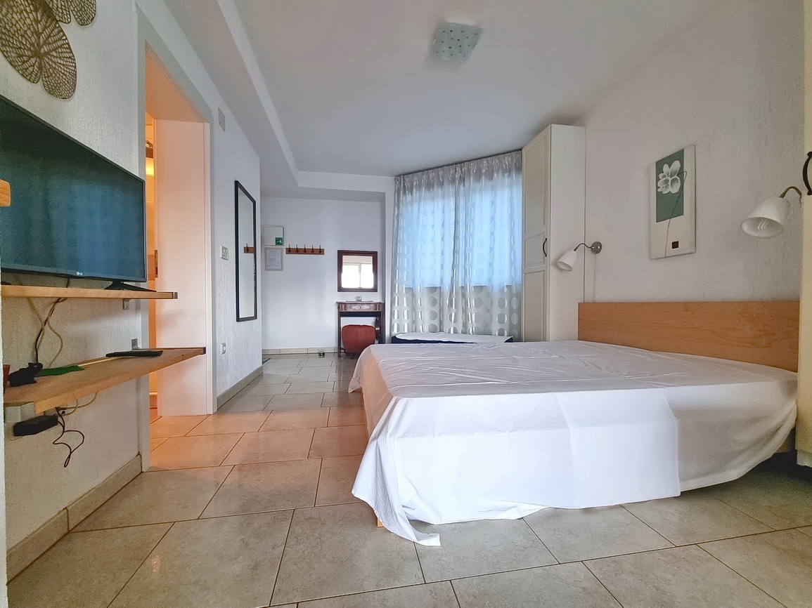 Malinska, dva apartmaja s teraso in vrtom blizu morja!
