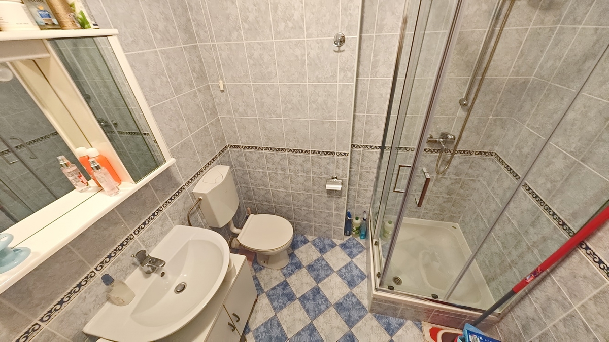 Malinska, prostorno dvoetažno stanovanje v bližini centra!