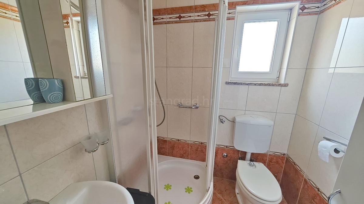 Malinska, opremljen apartma blizu plaže!