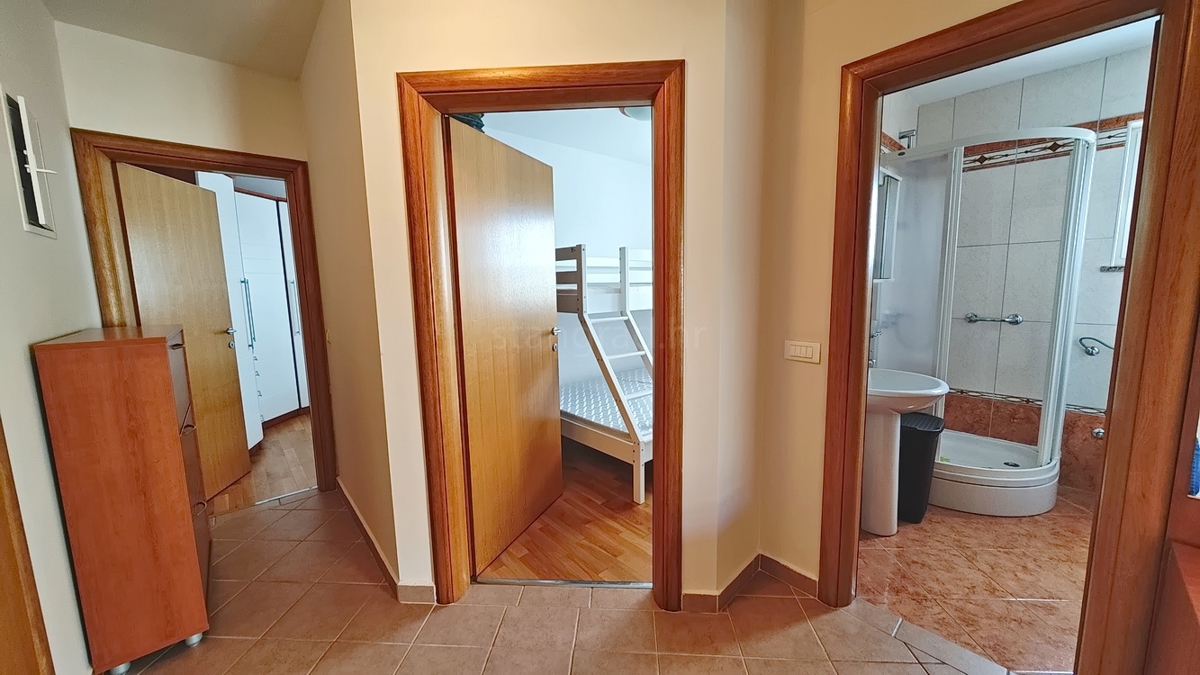 Malinska, opremljen apartma blizu plaže!