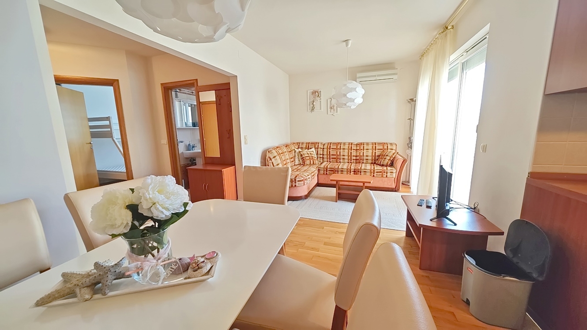 Malinska, opremljen apartma blizu plaže!
