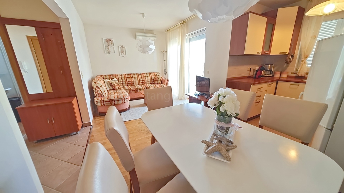 Malinska, opremljen apartma blizu plaže!