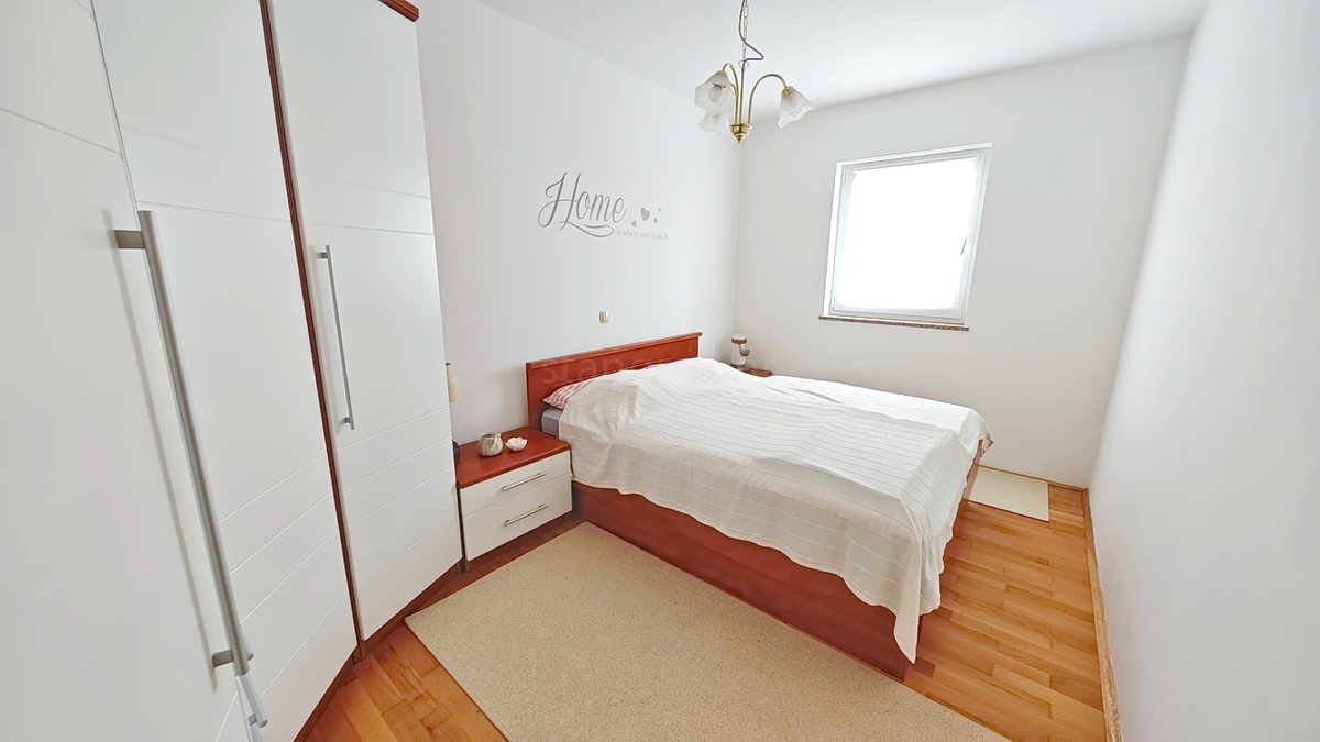 Malinska, opremljen apartma blizu plaže!