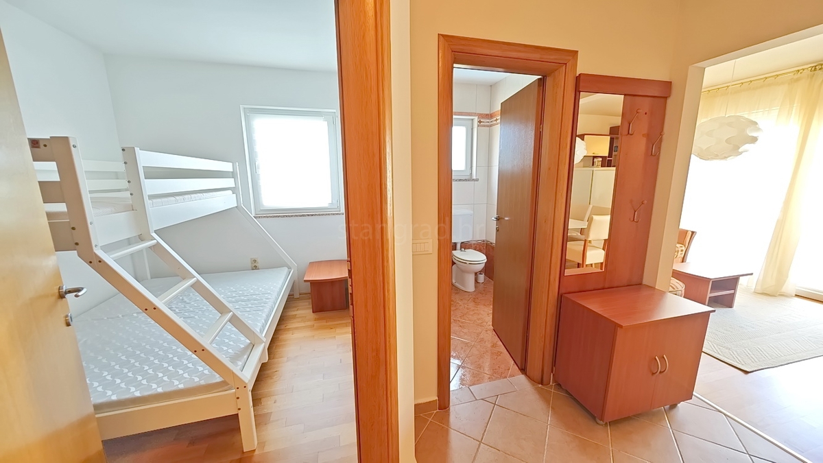 Malinska, opremljen apartma blizu plaže!