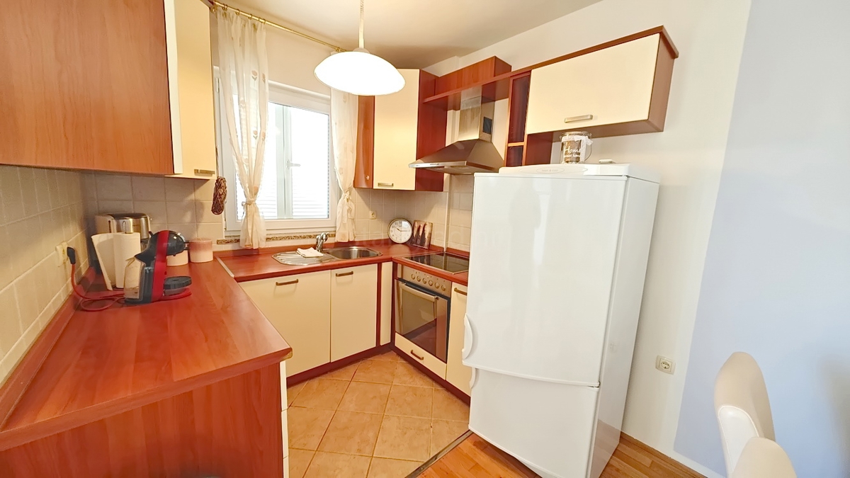 Malinska, opremljen apartma blizu plaže!