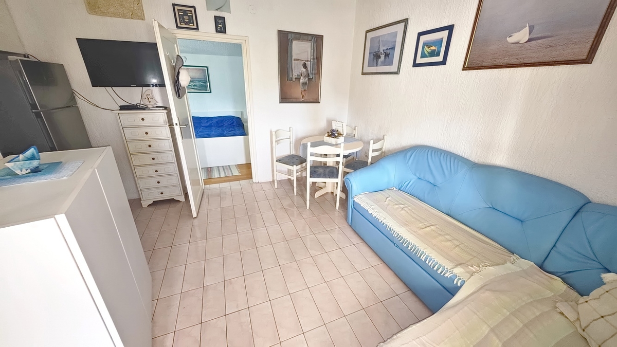 Baška, hiša s 4 apartmaji na mirni lokaciji!