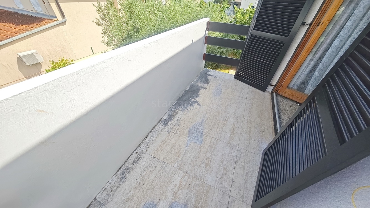 Malinska, samostojna hiša s prostornim vrtom v bližini morja!