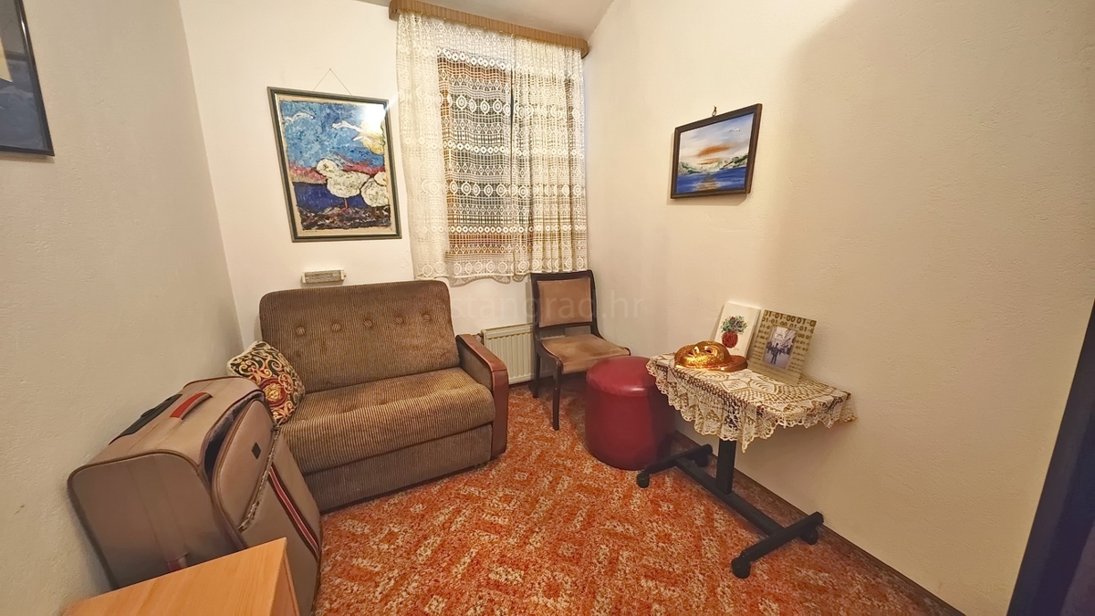 Malinska, samostojna hiša s prostornim vrtom v bližini morja!
