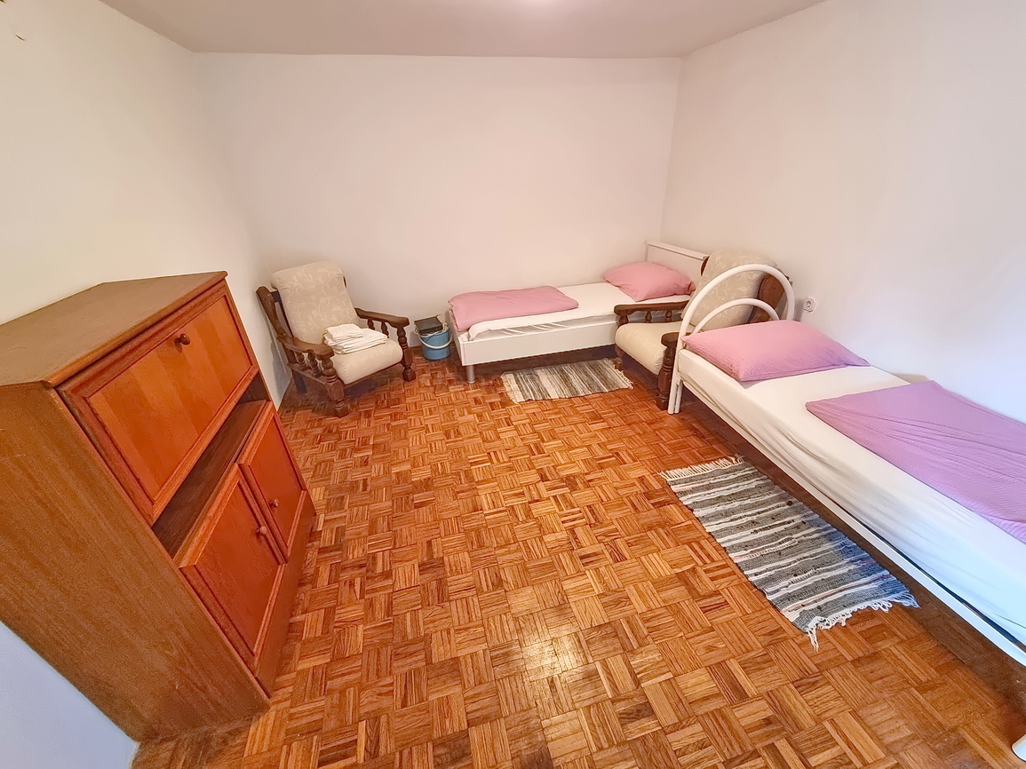 Crikvenica, apartma s teraso na odlični lokaciji v bližini morja!