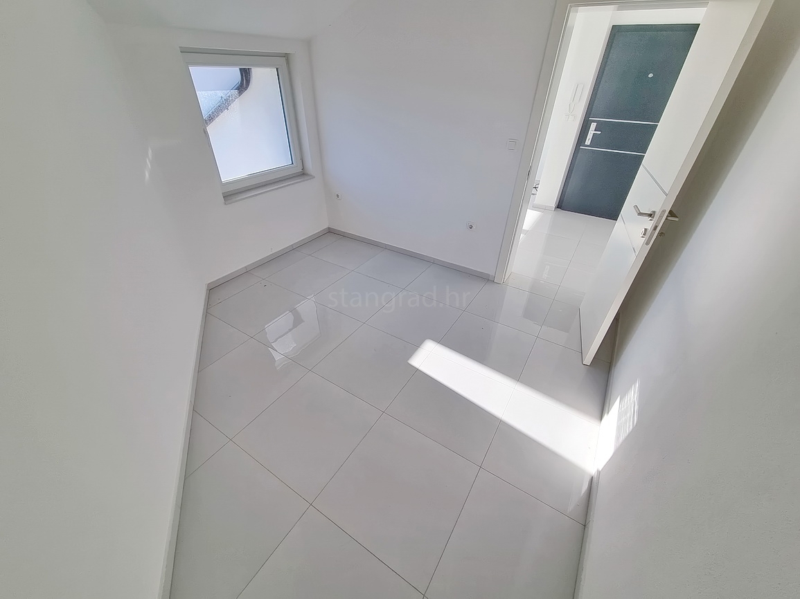 Crikvenica, stanovanje v 2. nadstropju novogradnje v bližini morja!