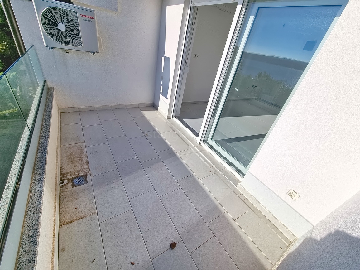 Crikvenica, stanovanje v 2. nadstropju novogradnje v bližini morja!