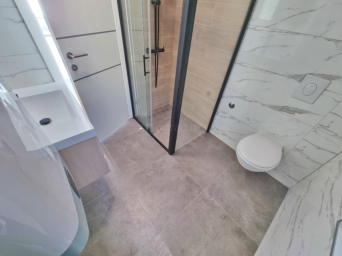 Crikvenica, stanovanje v 2. nadstropju novogradnje v bližini morja!