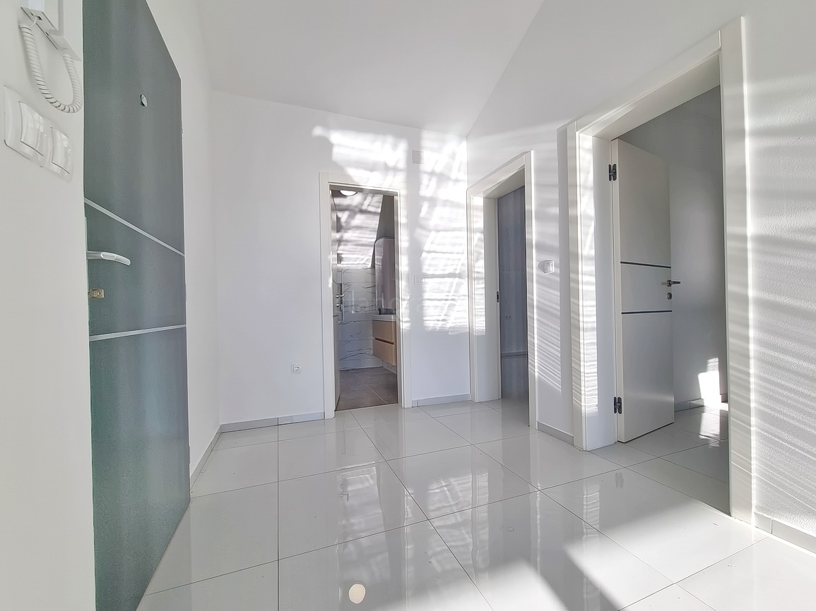 Crikvenica, stanovanje v 2. nadstropju novogradnje v bližini morja!