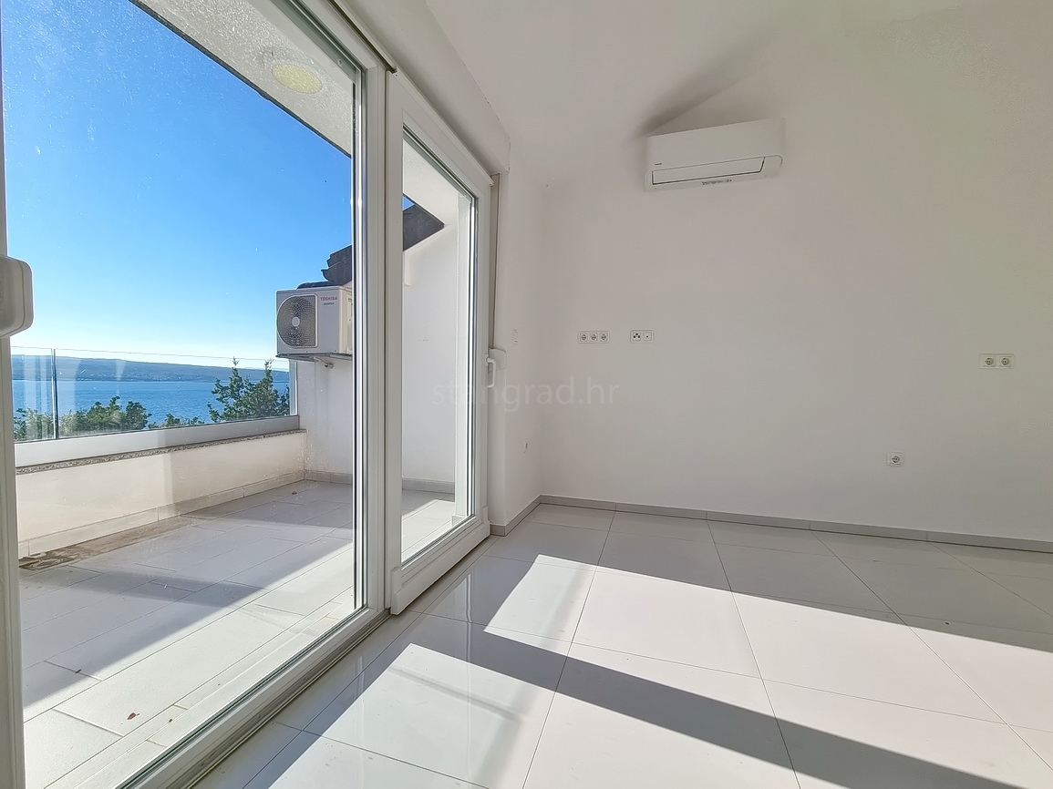 Crikvenica, stanovanje v 2. nadstropju novogradnje v bližini morja!