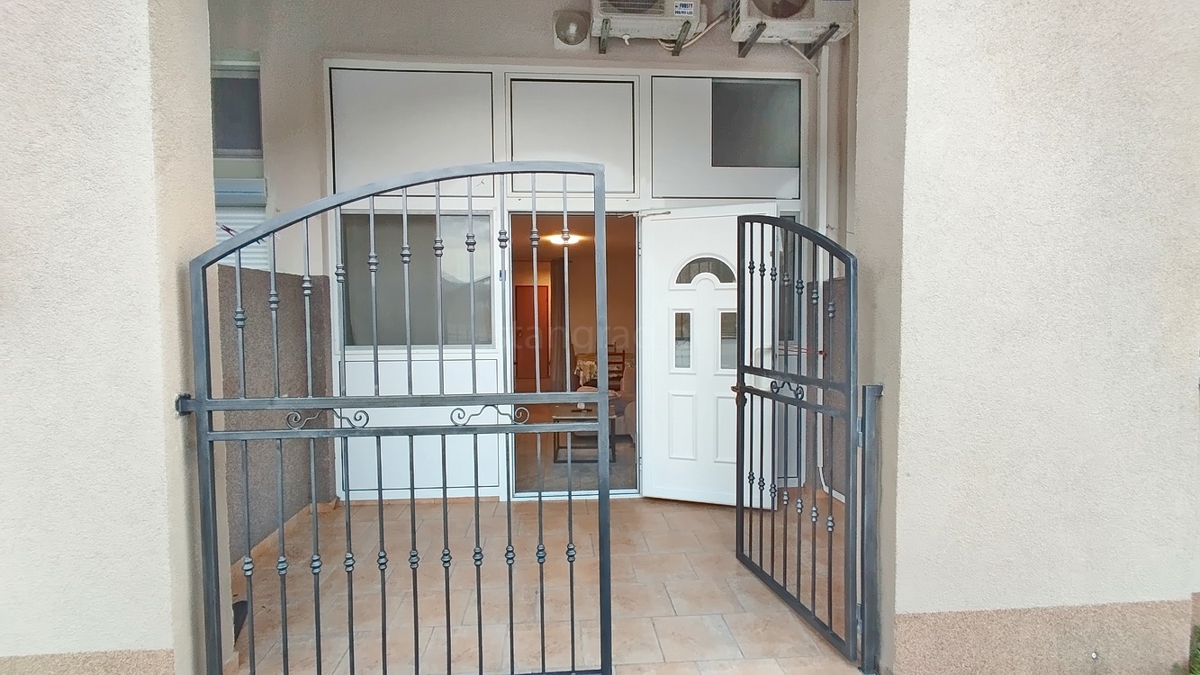 Novi Vinodolski, dvoetažni apartma blizu morja!