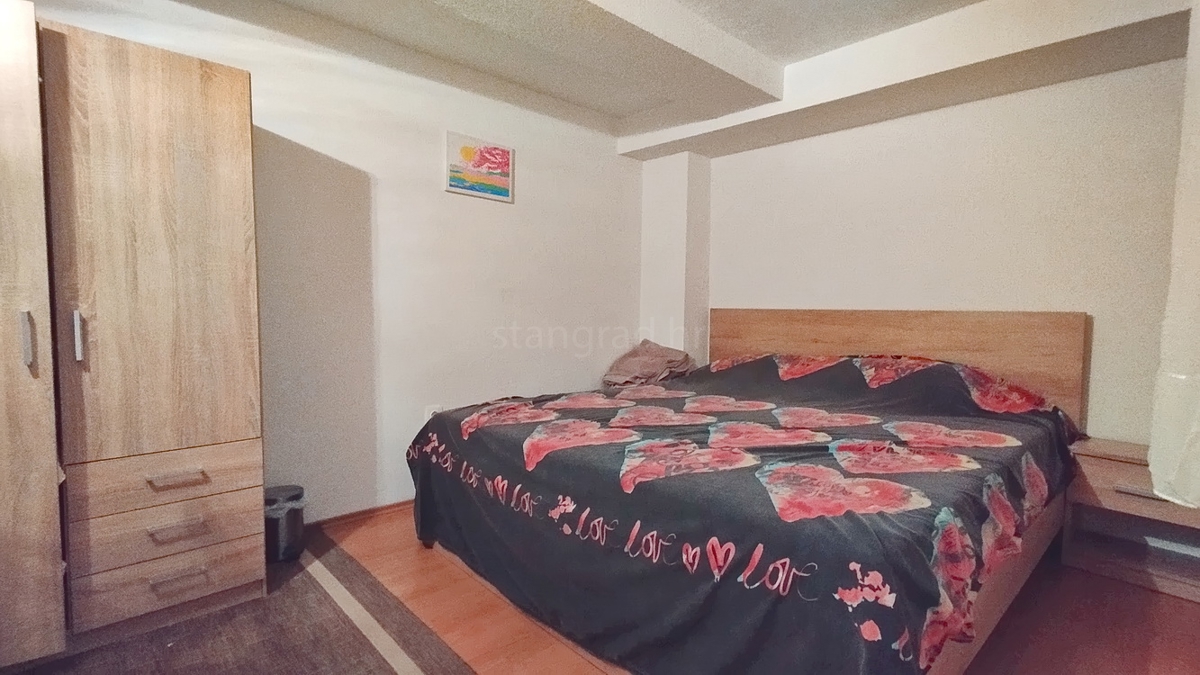 Novi Vinodolski, dvoetažni apartma blizu morja!