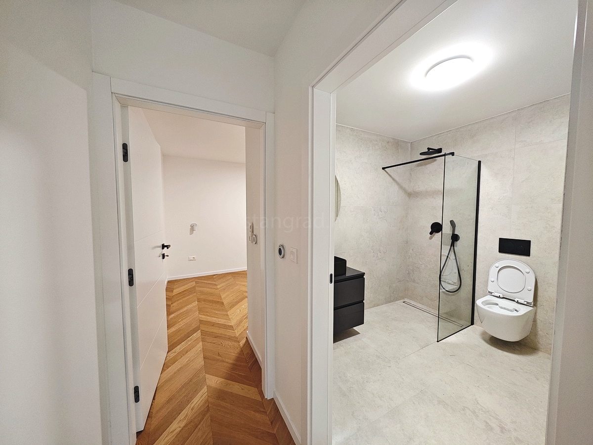 Krk, nov sodoben apartma v 1. nadstropju sredi centra!