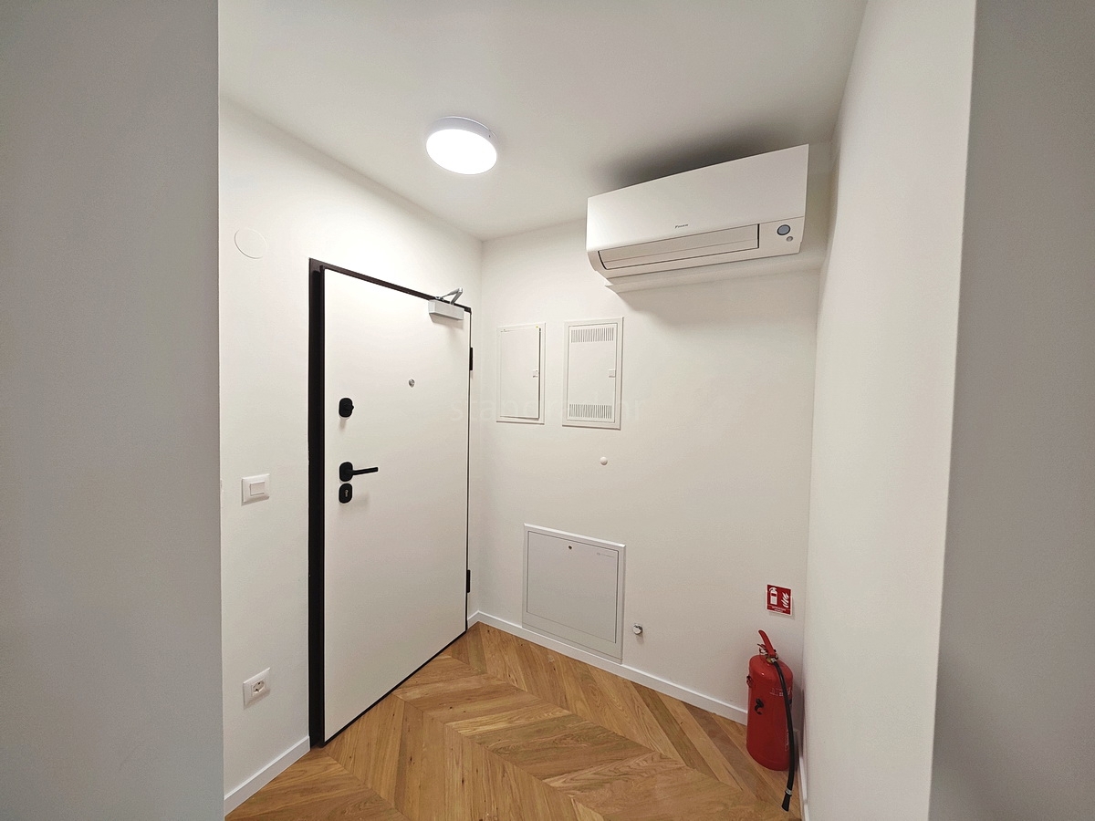 Krk, nov sodoben apartma v 1. nadstropju sredi centra!