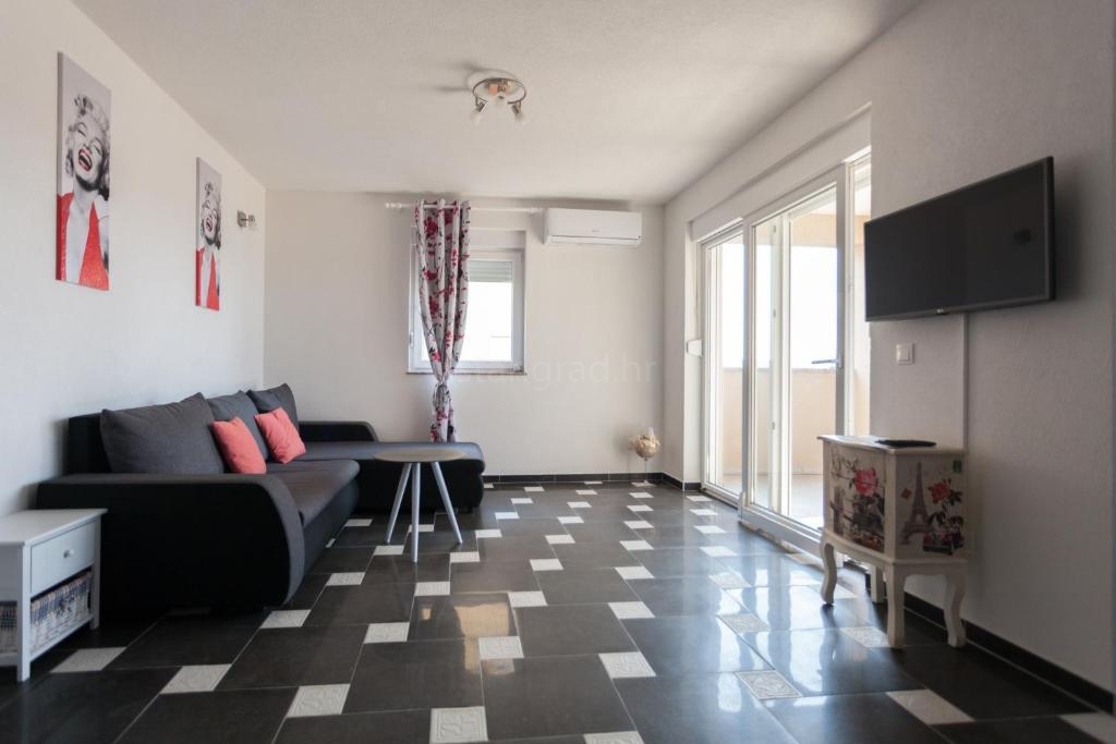 Uvala Soline ekskluzivna vila s 6 apartmaji bazenom in pogledom na morje!