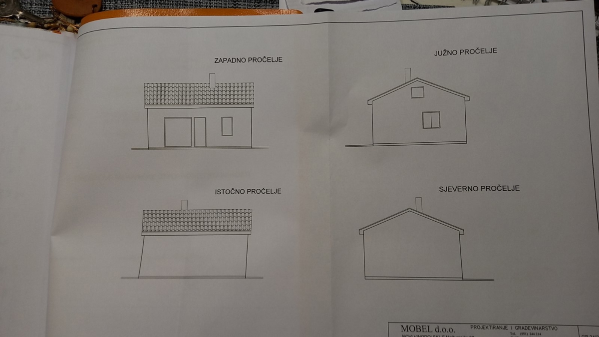 Okolica Crikvenice, dve samostojni hiši z bazenom na mirni lokaciji, PRODAMO!