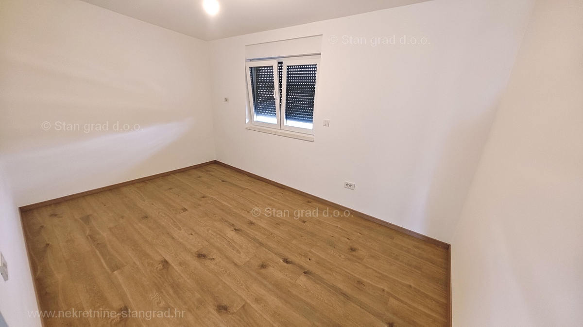Malinska, dva nova moderna apartmaja z vrtom in pogledom na morje!
