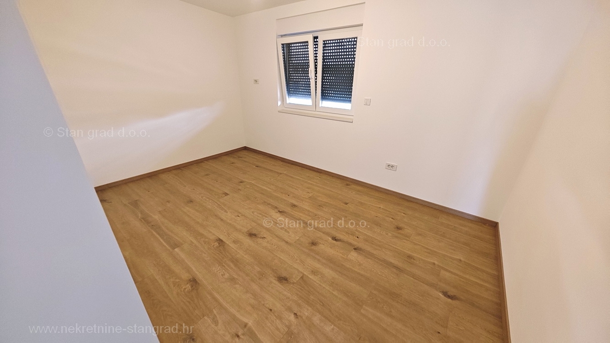 Malinska, dva nova moderna apartmaja z vrtom in pogledom na morje!
