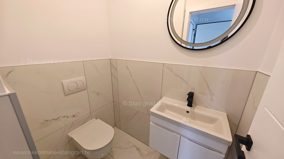 Malinska, dva nova moderna apartmaja z vrtom in pogledom na morje!