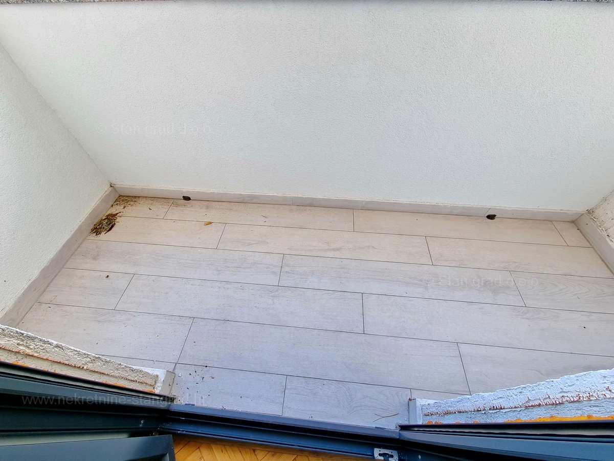 Otok Krk, Malinska, prodaja apartma na odlični lokaciji, 200 m od morja!