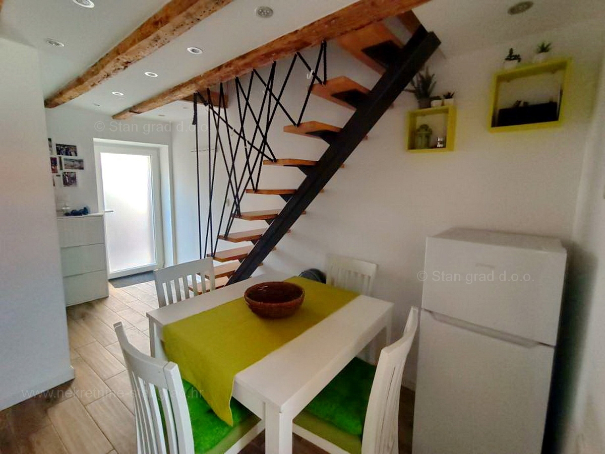 Baška, dvoetažni apartma, le 50 m od morja, prodamo!!
