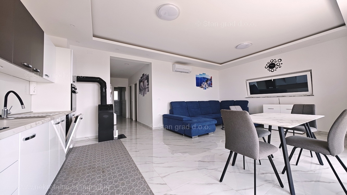 Malinska, moderen apartma z odprtim pogledom na morje!