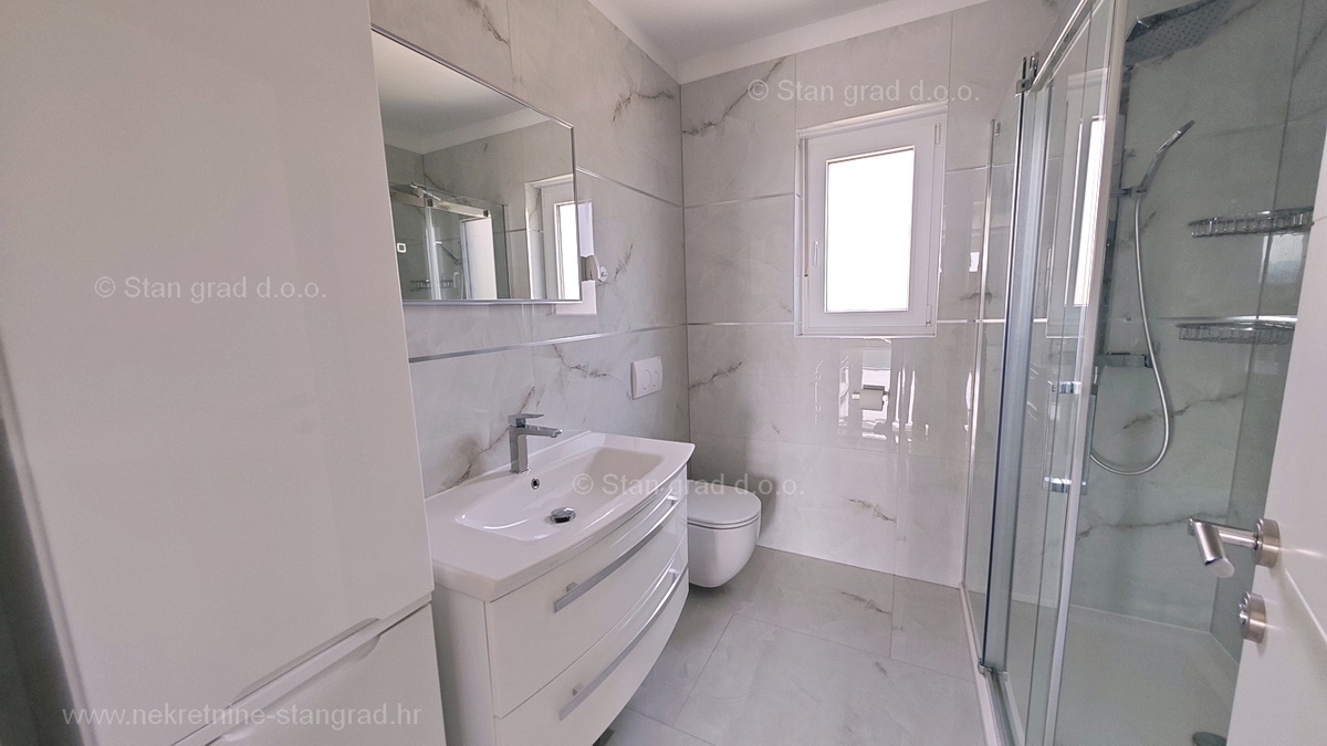 Malinska, moderen apartma z odprtim pogledom na morje!