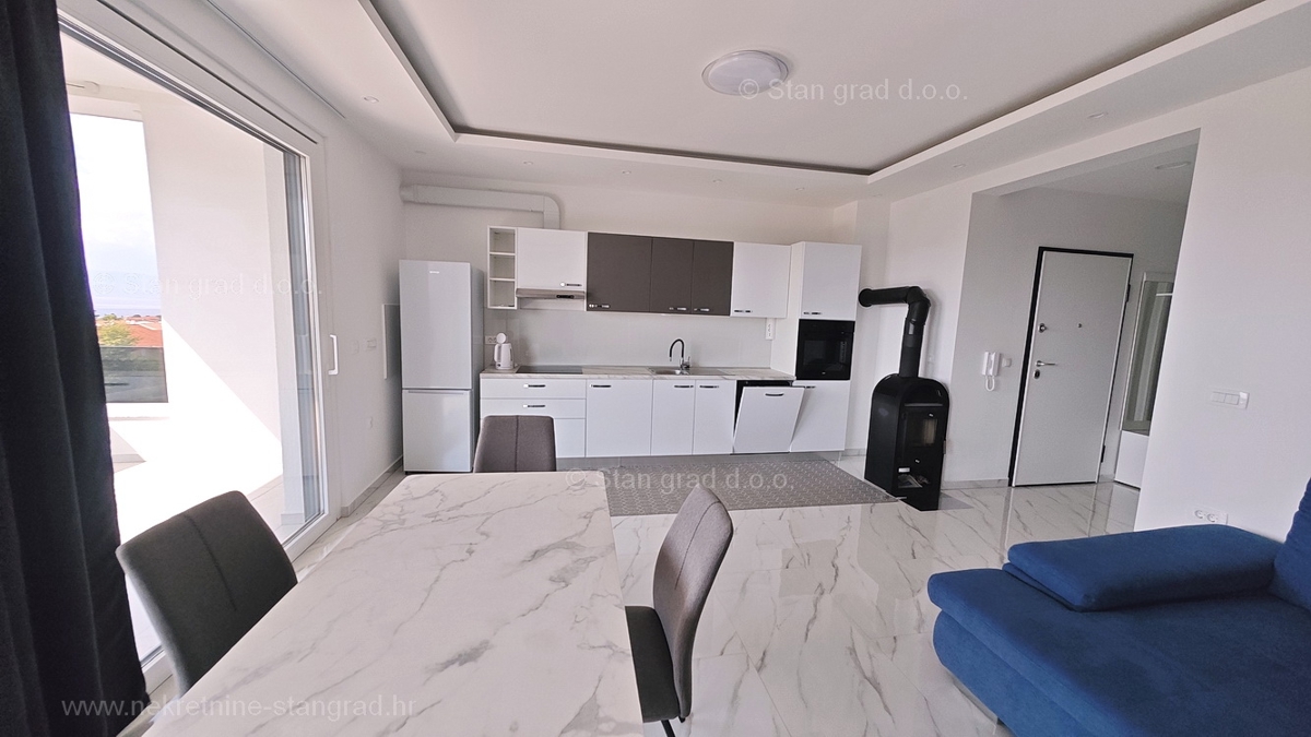 Malinska, moderen apartma z odprtim pogledom na morje!