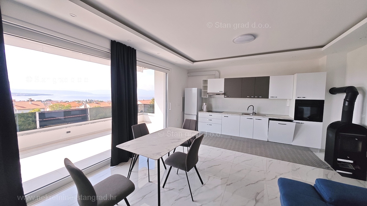 Malinska, moderen apartma z odprtim pogledom na morje!