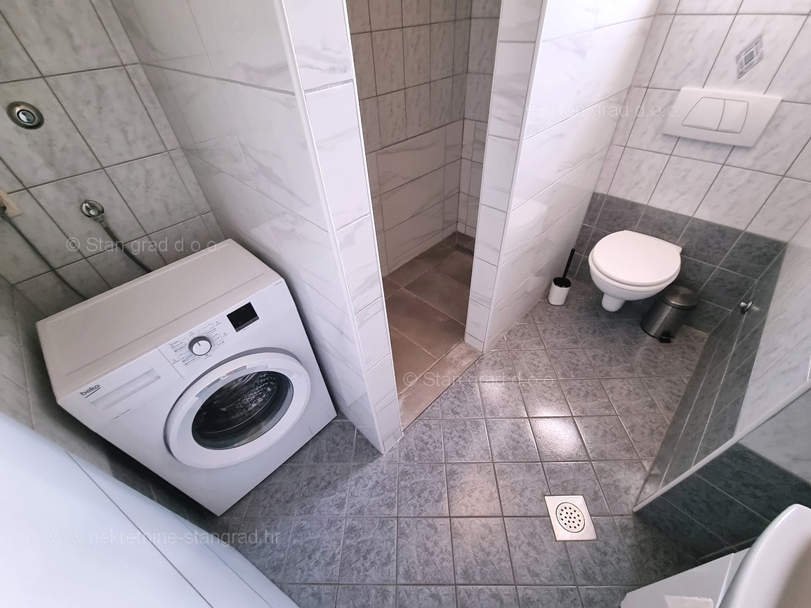 Okolica Krka, popolnoma opremljen dvosobni apartma v 1. nadstropju!