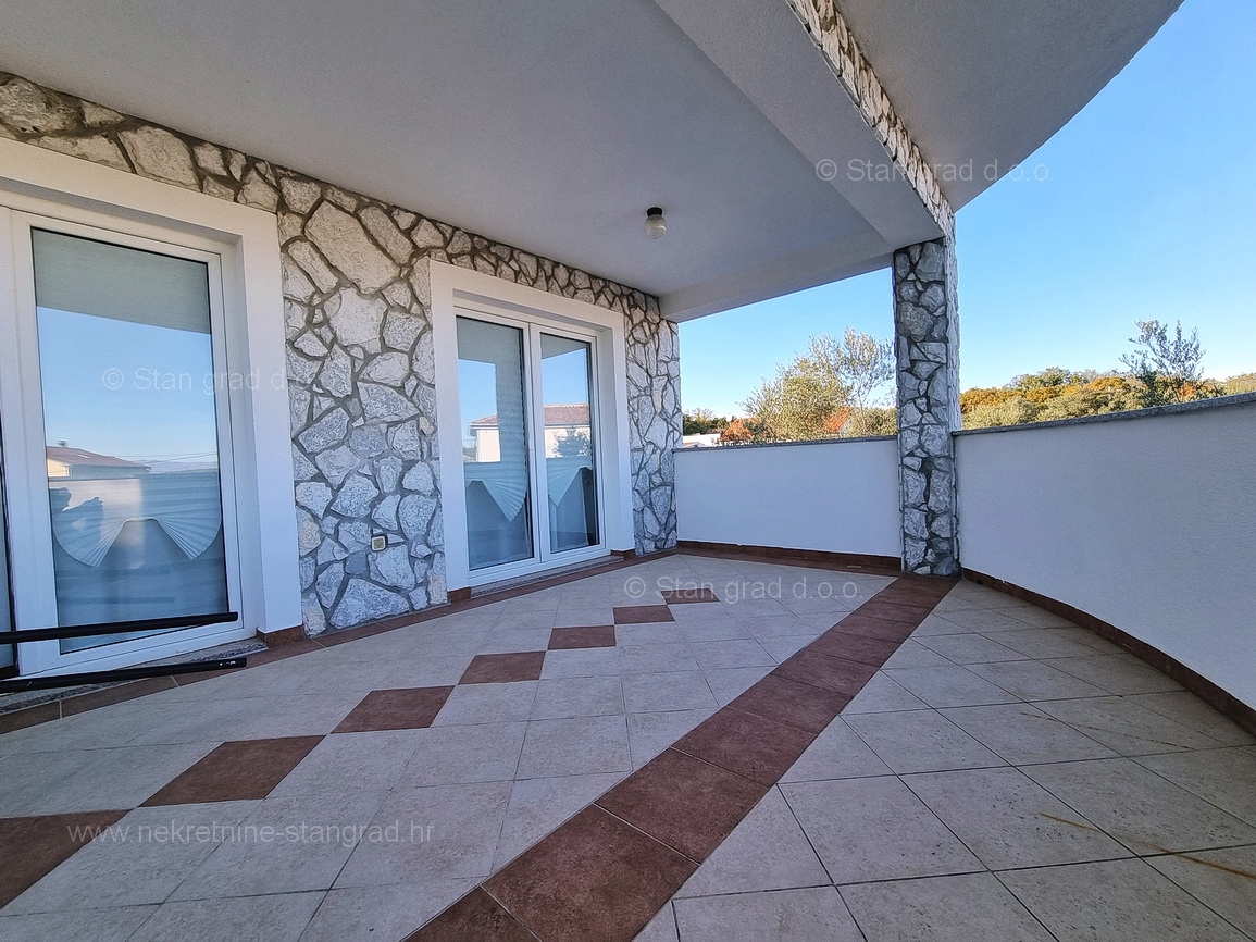 Okolica Krka, popolnoma opremljen dvosobni apartma v 1. nadstropju!