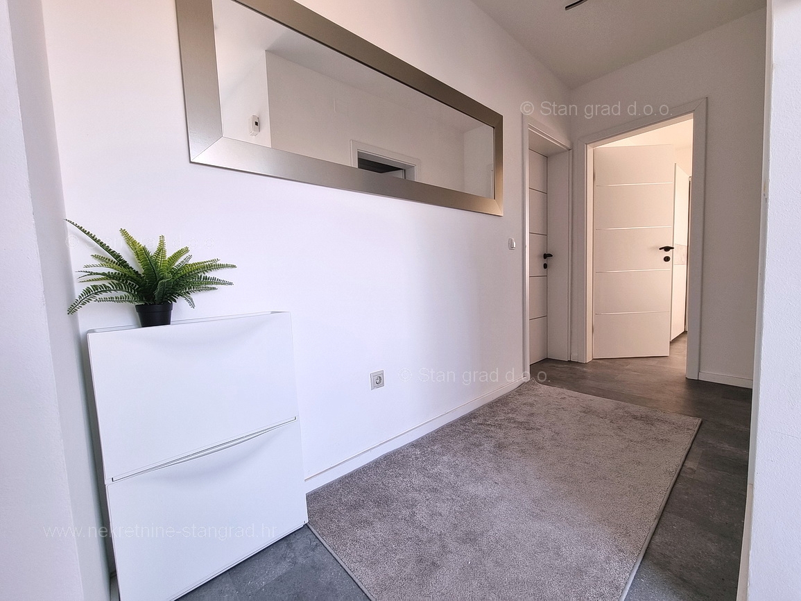 Okolica Krka, popolnoma opremljen dvosobni apartma v 1. nadstropju!