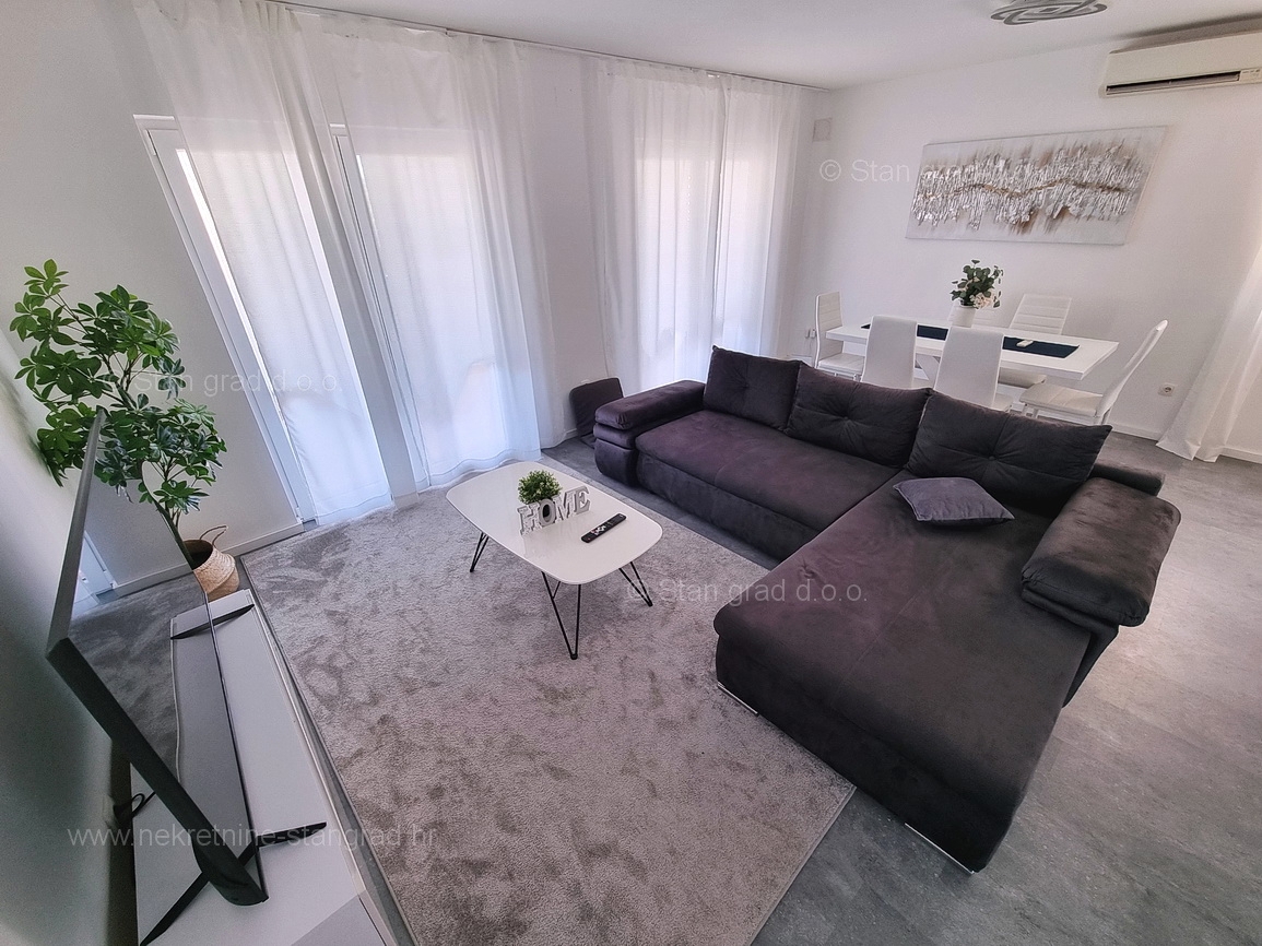 Okolica Krka, popolnoma opremljen dvosobni apartma v 1. nadstropju!