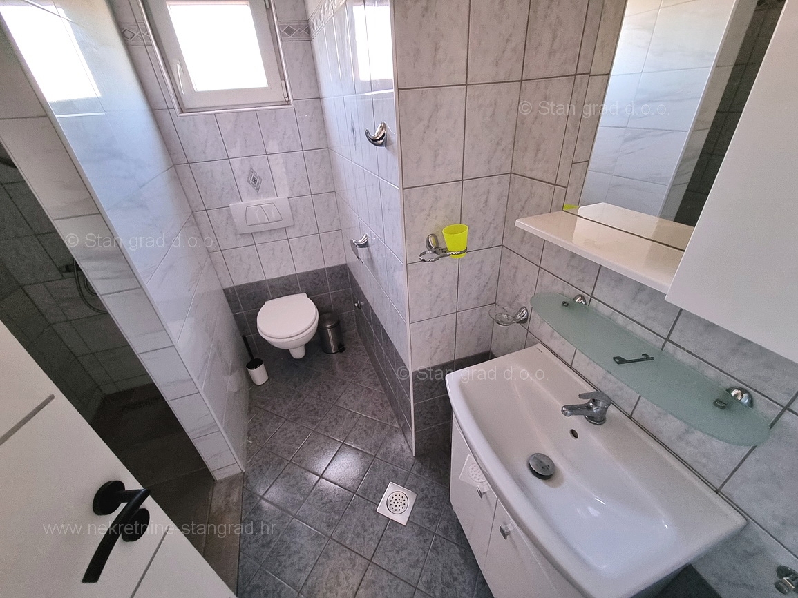 Okolica Krka, popolnoma opremljen dvosobni apartma v 1. nadstropju!