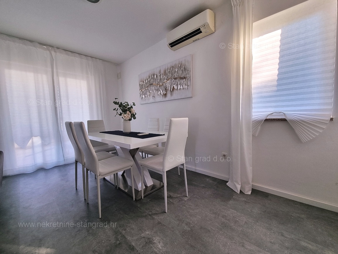 Okolica Krka, popolnoma opremljen dvosobni apartma v 1. nadstropju!